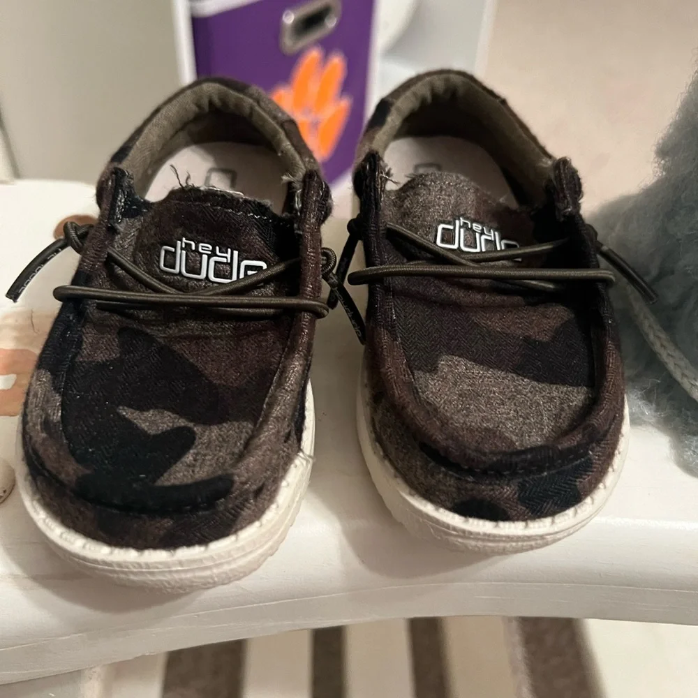 Toddler Camo Wally Hey Dudes - Picture 1 of 2